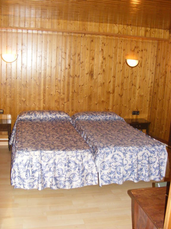 Hotel Europa Les Pokoj fotografie