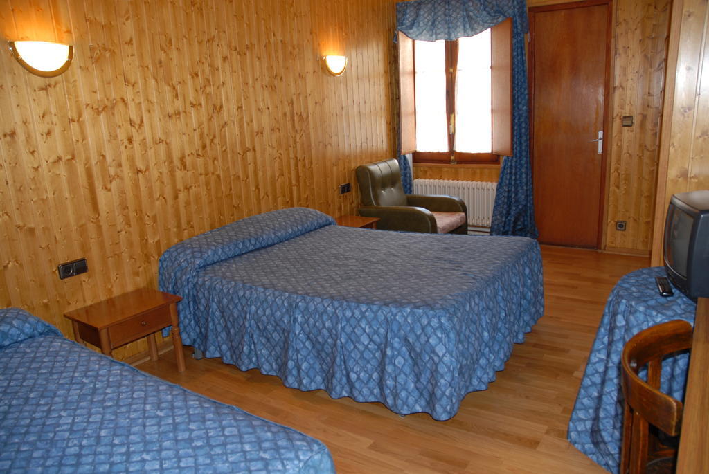 Hotel Europa Les Pokoj fotografie